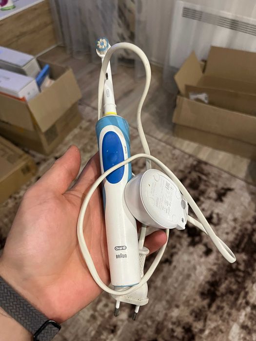 Електрична зубна щітка Oral-B