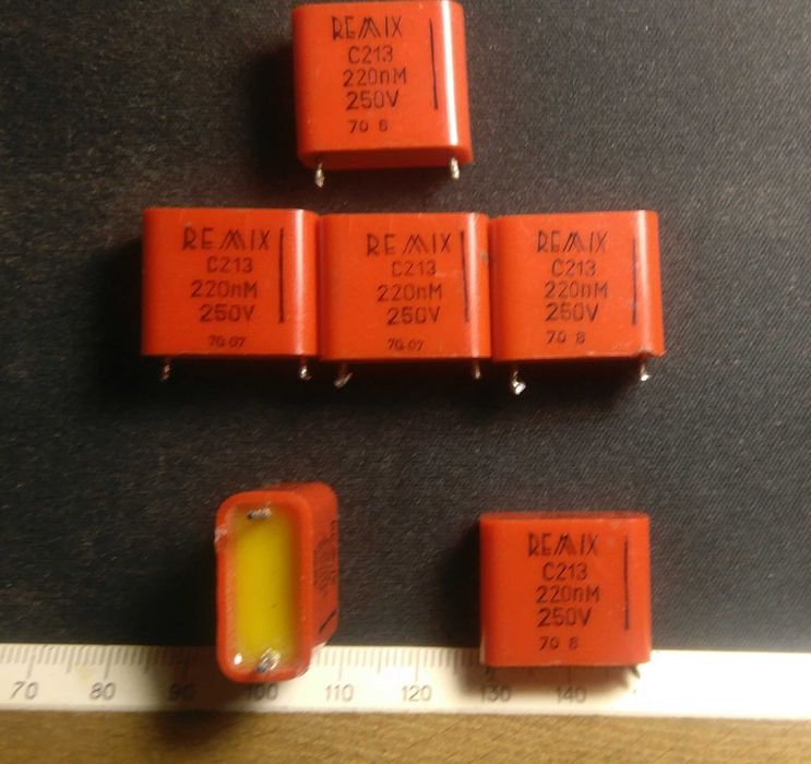 Конденсатор 220nM 250V  (0.22 мкФ х 250В)