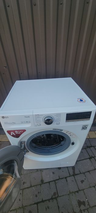 Пральна машина LG  9 кг