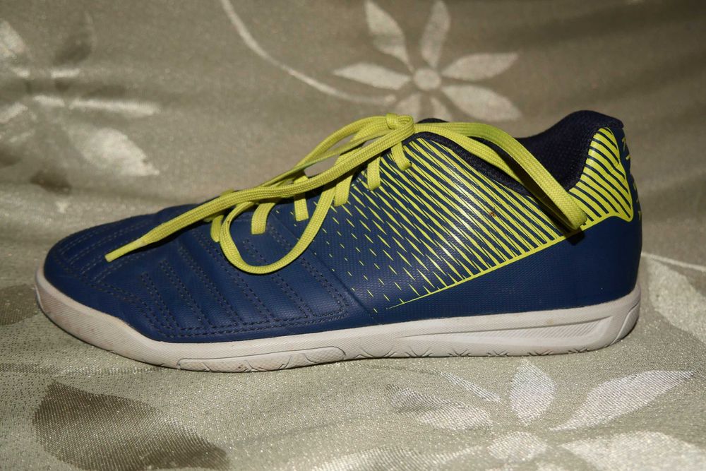 Buty do piłki nożnej halowej półbuty halówki sportowe WF Kipsta 37 38
