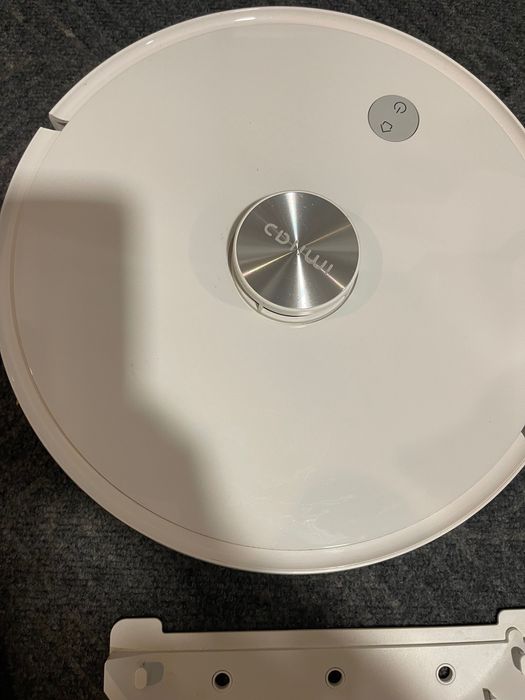 Robot , odkurzacz , mop firmy