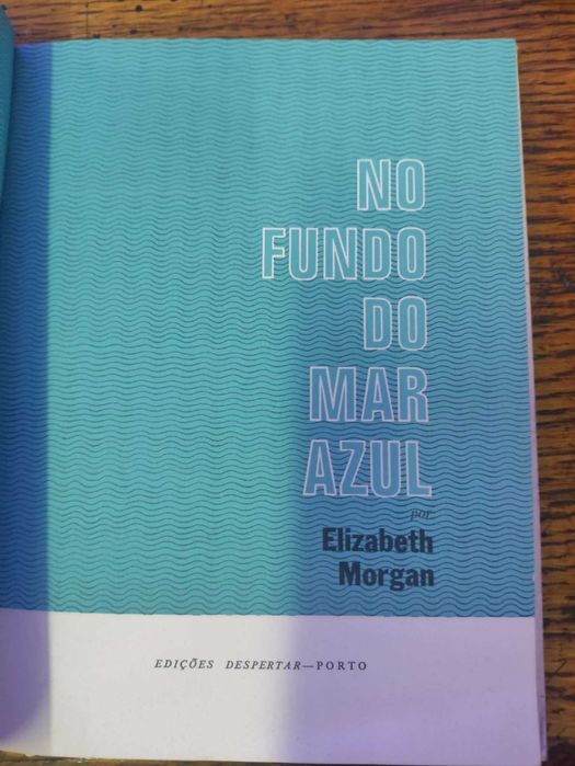 livro infantil "No Fundo do Mar Azul" escrito por Elizabeth Morgan