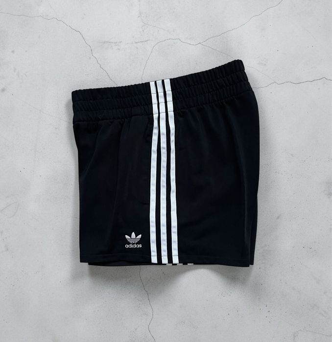 Жіночі шорти Adidas оригінал