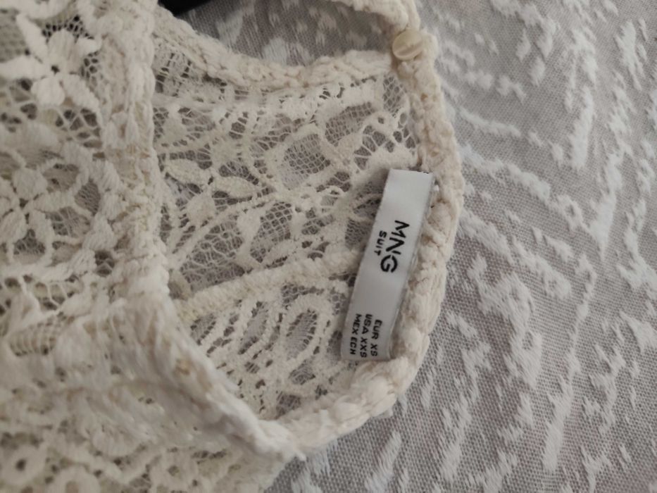 Blusa de renda branca