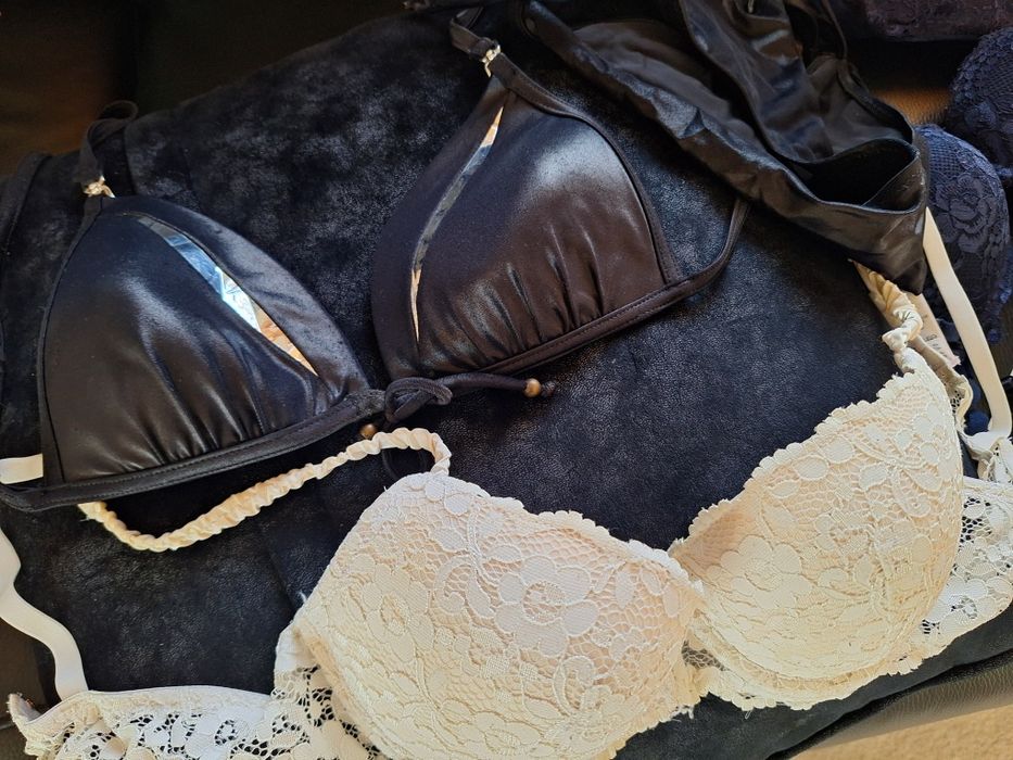 Komplet biustonoszy 75B koronkowe strój kąpielowy gratis 
2 szt granat