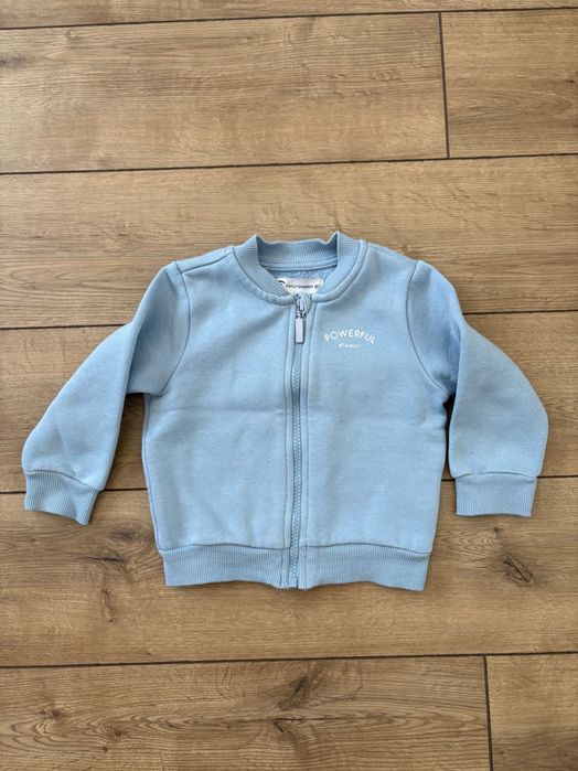 Bluza rozpinaną w rozmiarze 80