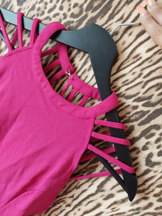 Sukienka ozdobne plecy S