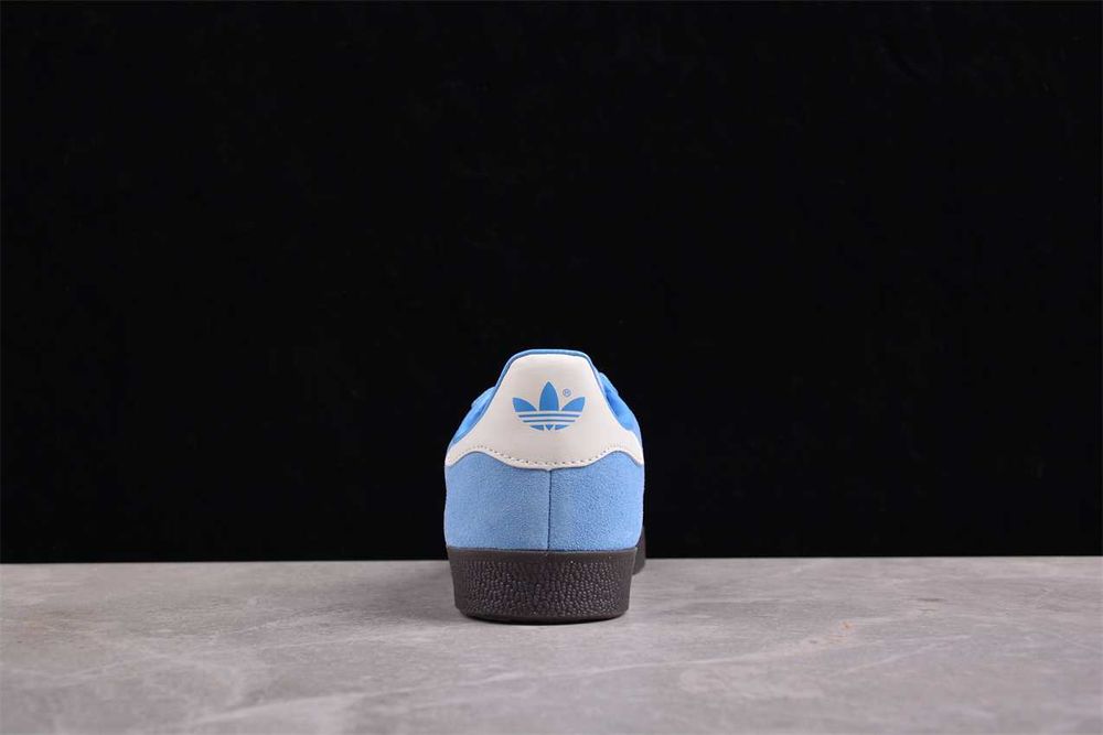 Adidas Gazelle Azul Claro/Branco Novas – Tamanho 38