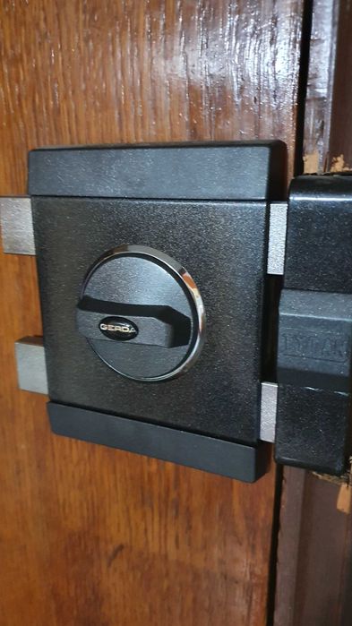 Двері вхідні до квартири дубові, замки GERDA та Ельбор