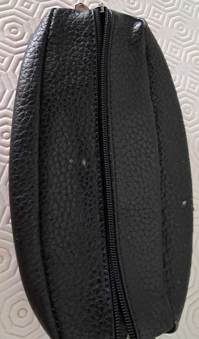 Estojo em napa preta