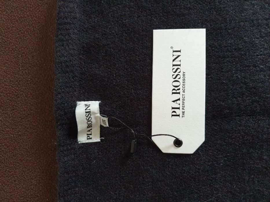 Cachecol / Echarpe / Manta Preto com Borlas - PIA ROSSINI C/ Etiqueta