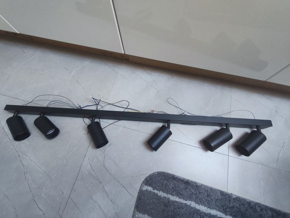 Lampa sufitowa reflektor