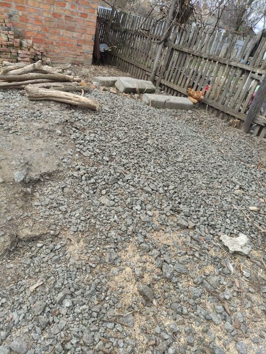 Віддам камінці безкоштовного