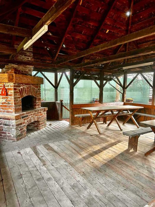 Продаж будинку з великою земельною ділянкою в Брюховичах,