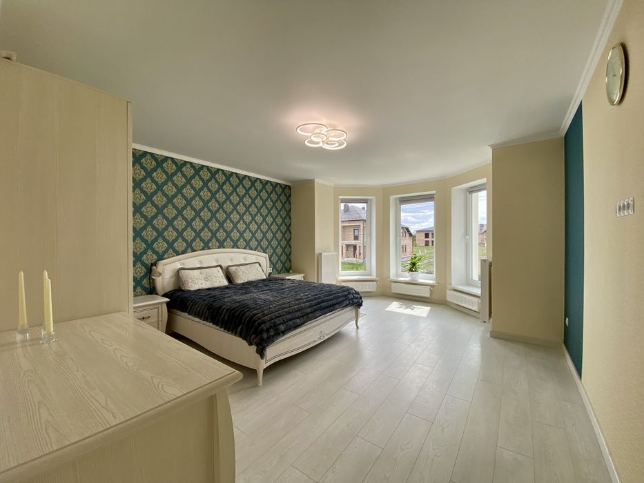 Сучасний сімейний будинок у передмісті Тернополя