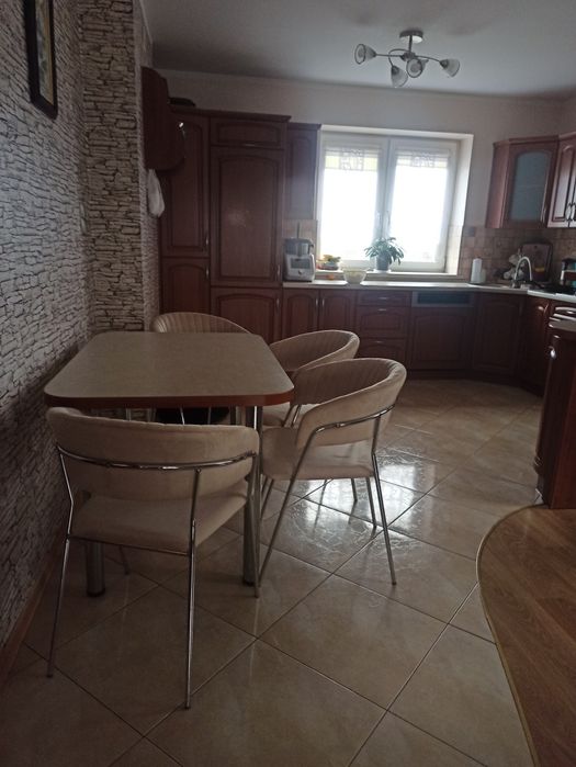 Zestaw 4 krzeseł kubełkowych