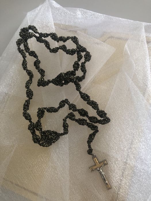 Terço feito em crochet clássico