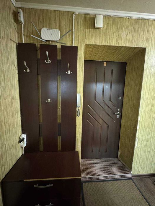 Продам 2к. квартиру на вул. Запорізьке шосе, буд. 60