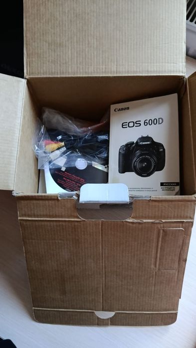 Фотоапарат Canon