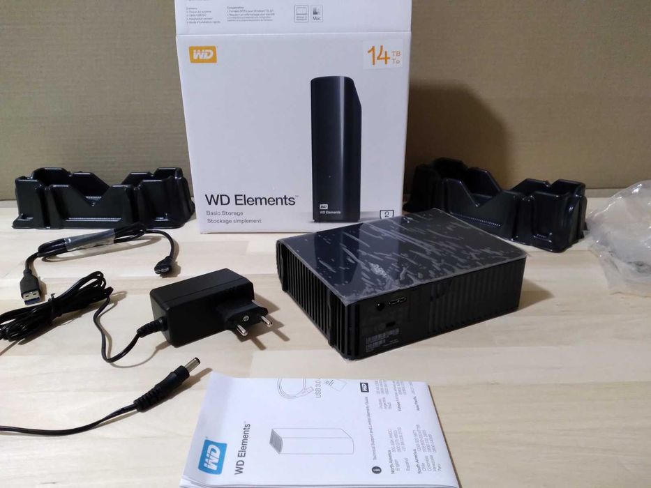 Внешний жесткий диск 3.5" USB 14.0TB WD Elements  (WDBWLG0140HBK-EESN)