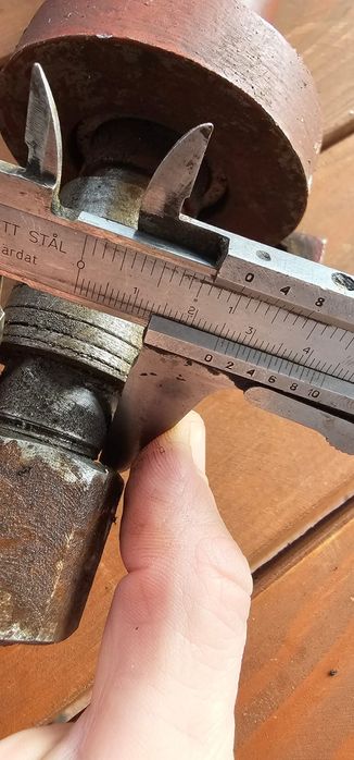 Wałek wał napędowy piły stołowej