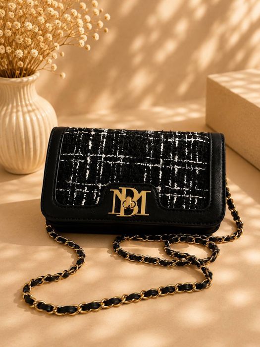 сумочка Badgley Mischka Tweed Clutch