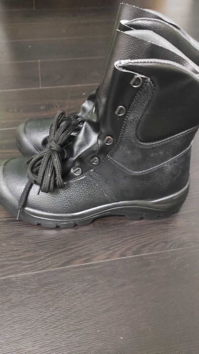 Продам чоловічі робочі черевики р. 44