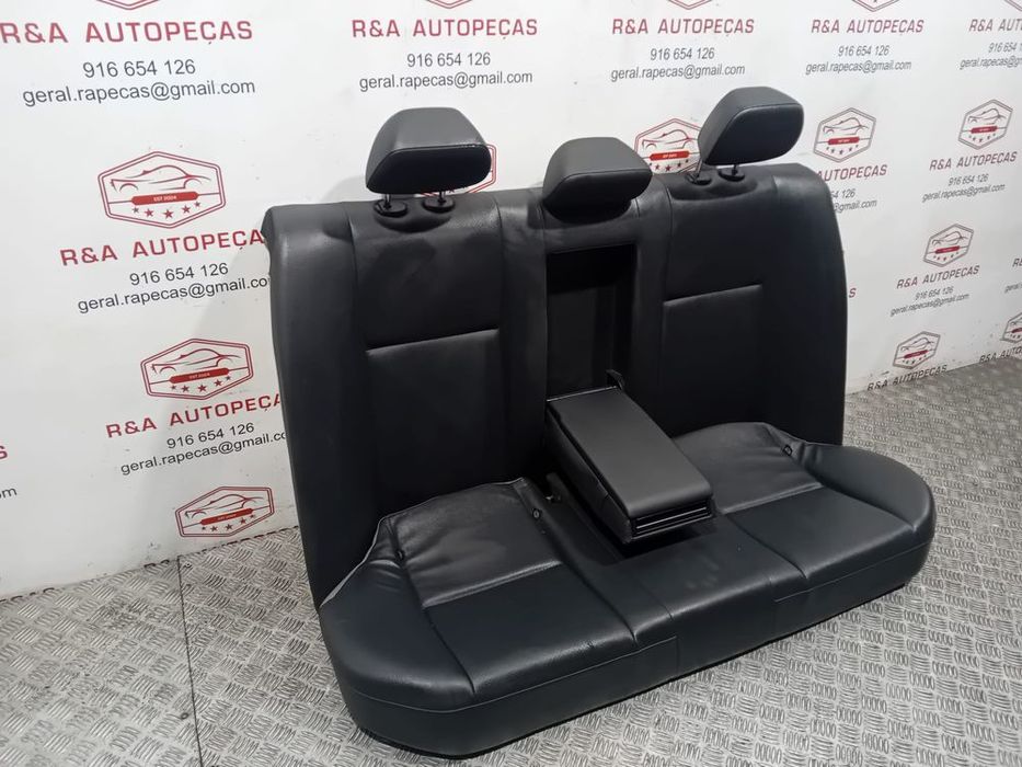 Conjunto de Bancos Mercedes Class C W204 Sedan em Pele Original