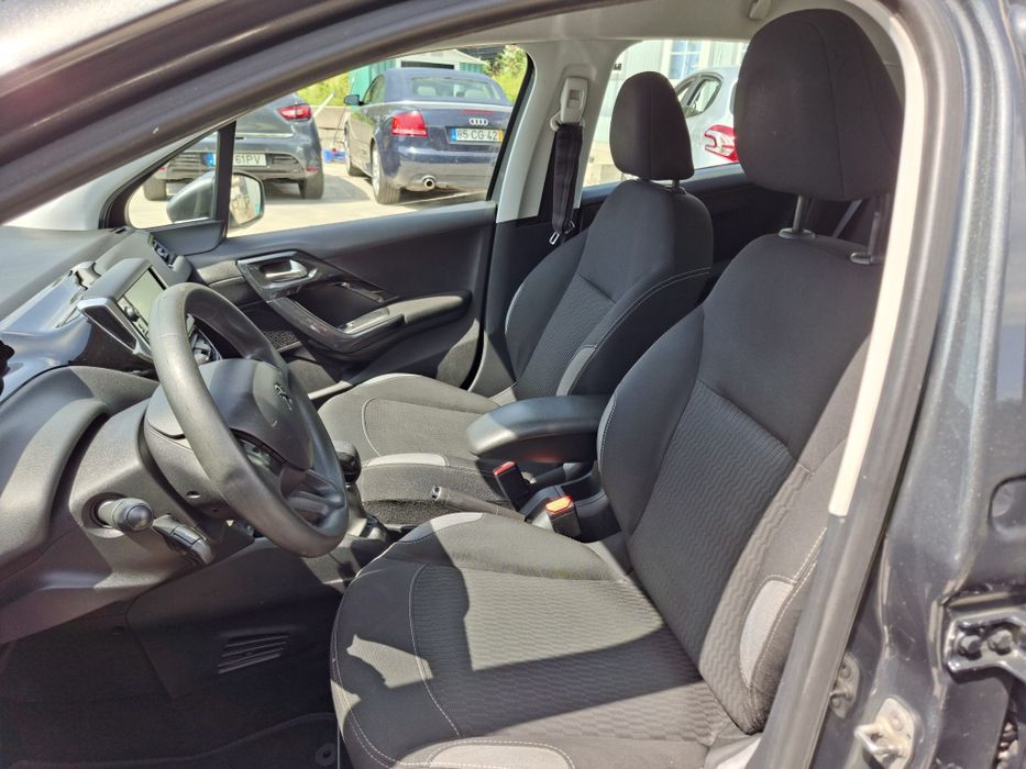 Peugeot 208 1.6 HDI Style 11/2015