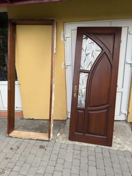 Двері деревяні  з коробкою б/у