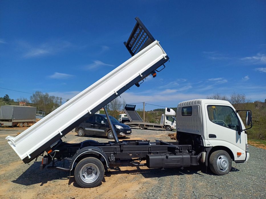 Toyota Dyna [M35.33]
• 3.0L [D-4D] 144HP 
》[Tri-Basculante]