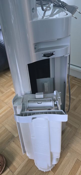 Oczyszczacz powietrza Sharp UA-HD40E-L z nawilżaniem