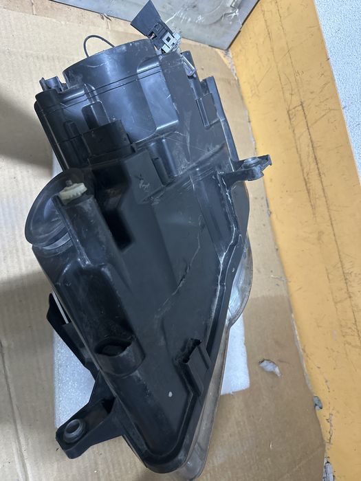 Optica direita   vw touran 2008