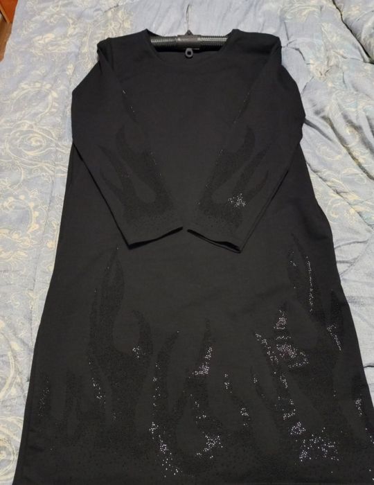 Платье нарядное.