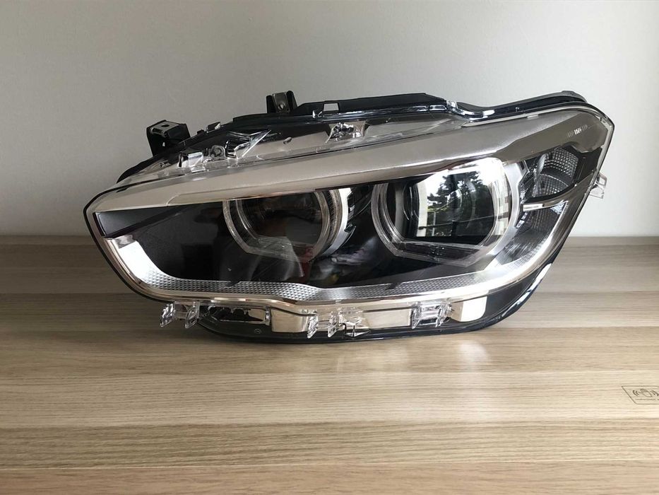 Farol  BMW Série 1 F20/F21  - Série 2 F22/F23 - 2015 - 2019