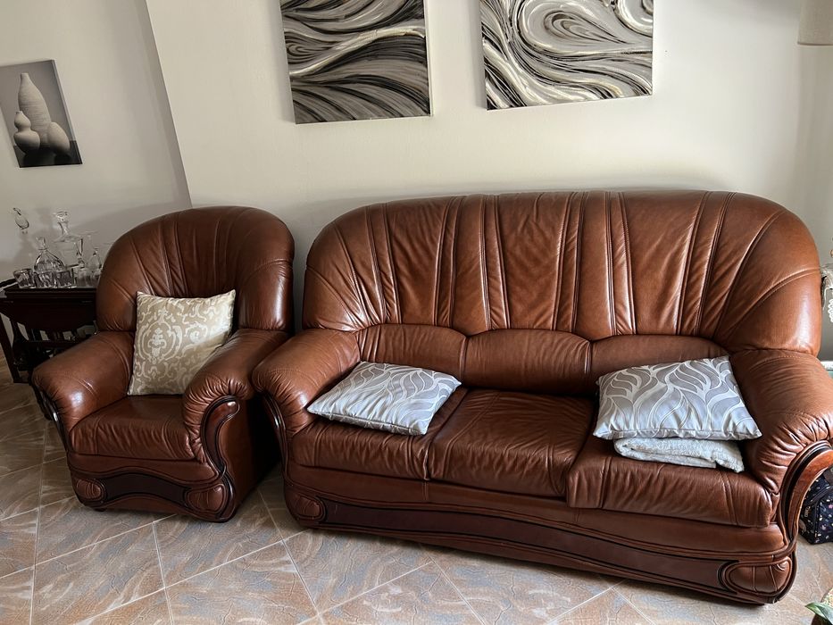 Sofa em pele castanho