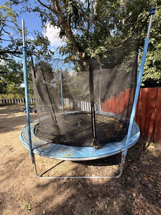 Trampolina ogrodowa