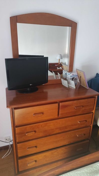 Vendo mobília de quarto cerne