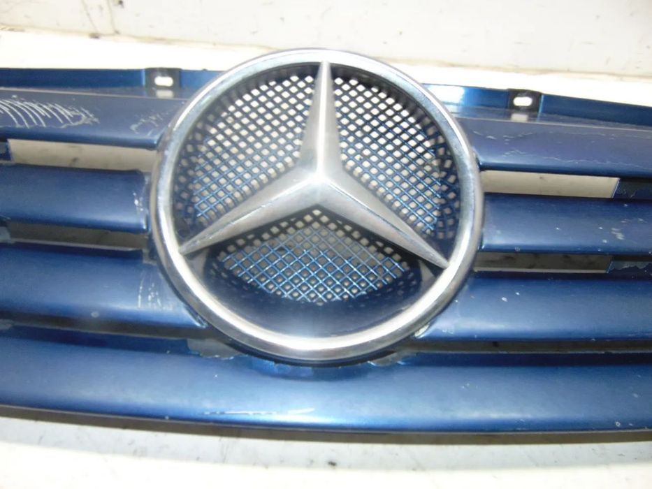 Mercedes Vaneo grelha " usado em bom estado