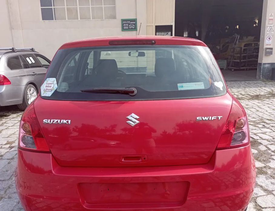 Suzuki Swift 1.3  para pecas  2009