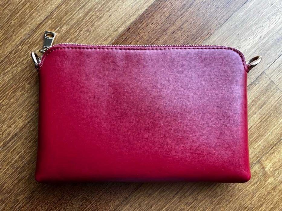 Mala parfois vermelha