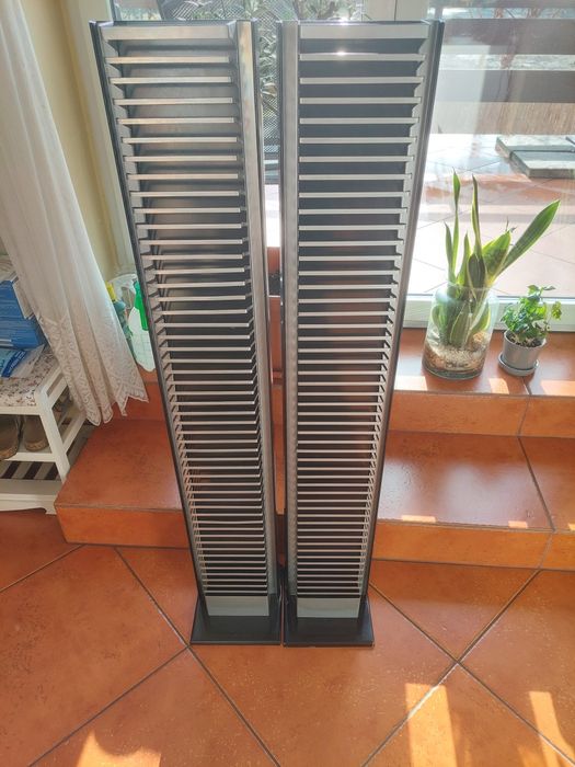 Stojaki na płyty CD/DVD