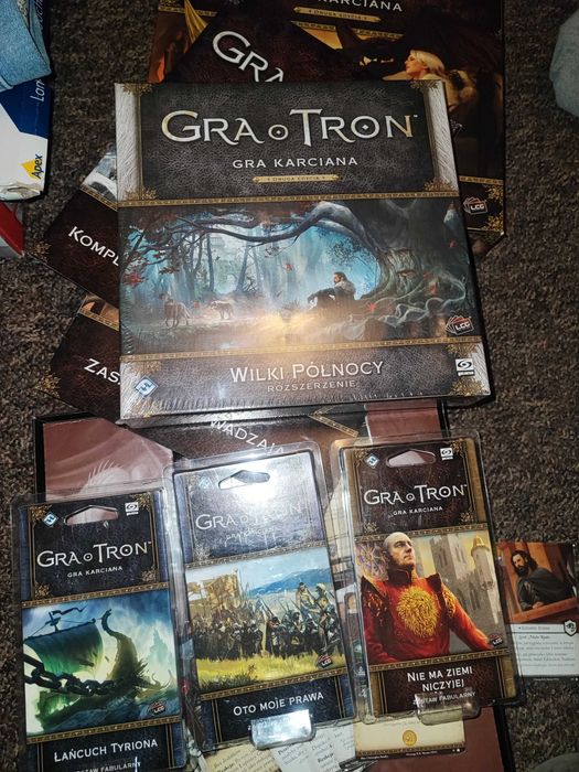 Podstawa Gra o tron LCG + 4 dodatki w folii