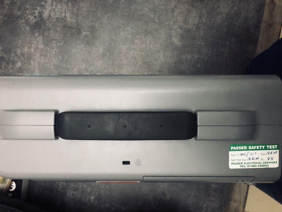 Projektor sharp XG-NV5XU