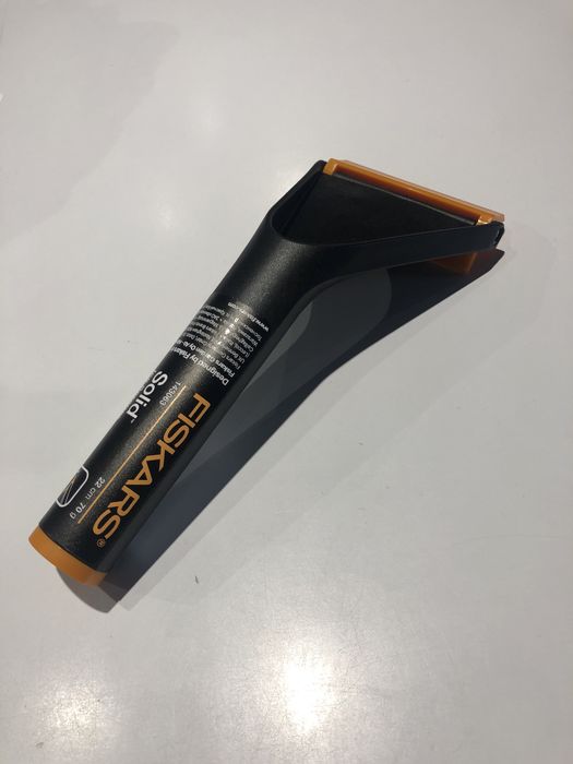 Fiskars skrobaczka do szyb samochodowych Solid