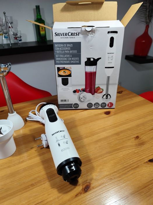 Kit liquidificador com varinha novo ler anúncio