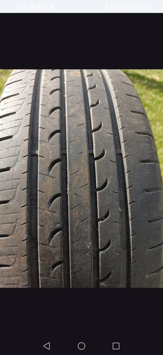 Opona 215 60 17 Goodyear letnia