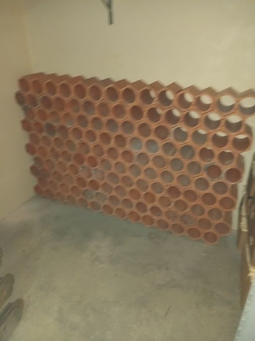 Garrafeira em tijolo