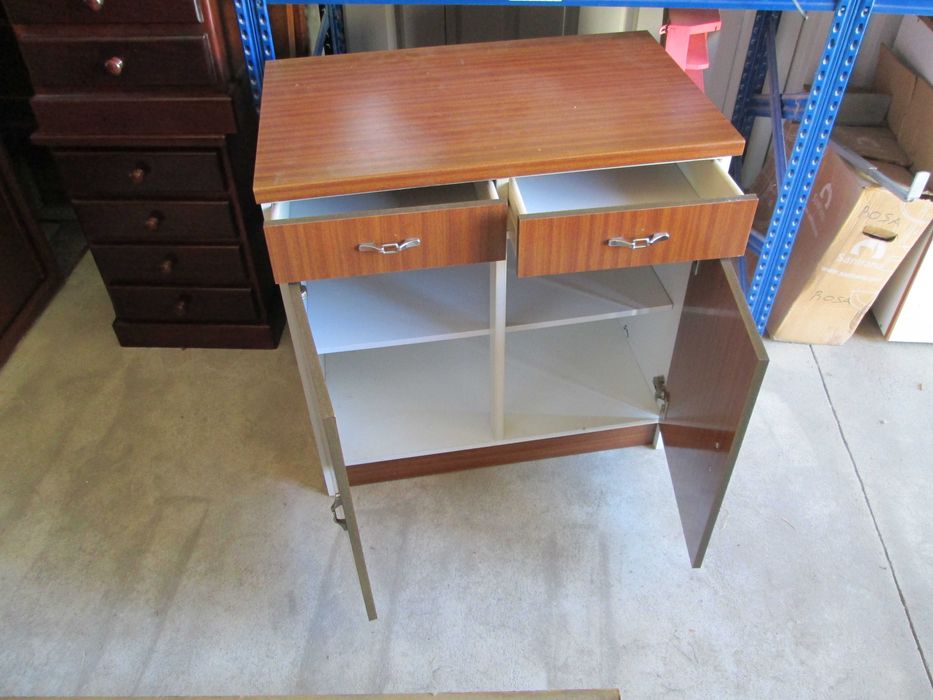 Móveis usados em bom estado.(Recheio de habitação).