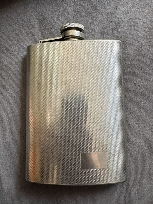 Piersiówka Dan Barmore Sabadell